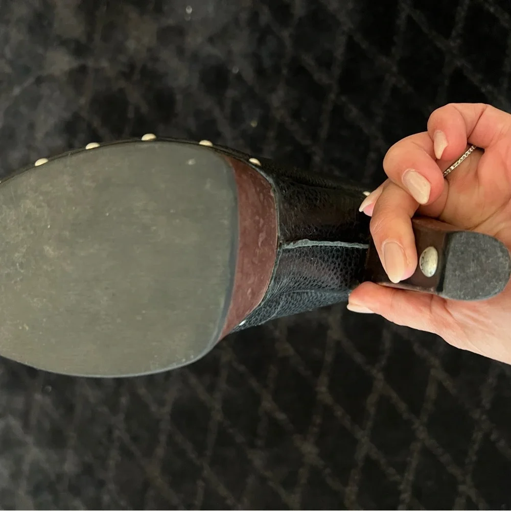 Ugg mid calf platform boot - Picture 5 of 6